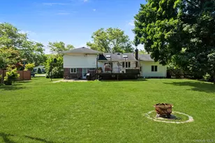 202 Tinton Pl, East Northport, NY 11731 - Photo 27