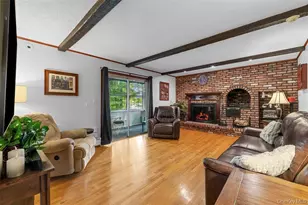11 Carnelli Ct, Poughkeepsie, NY 12603 - Photo 7