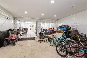 82-27 Utopia Pkwy, Jamaica, NY 11432 - Photo 9