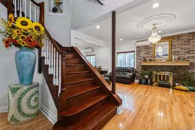 82-27 Utopia Parkway, Jamaica, NY 11432 - Photo 23