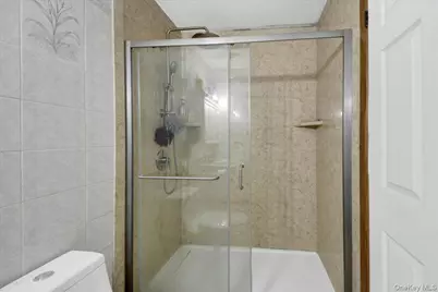 2066 Cicero Avenue, Bronx, NY 10473 - Photo 21