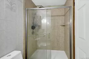 2066 Cicero Ave, Bronx, NY 10473 - Photo 21