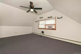 18 Wheelbarrow Ln, Wantagh, NY 11793 - Photo 21