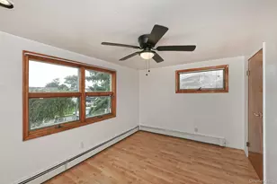 18 Wheelbarrow Ln, Wantagh, NY 11793 - Photo 19