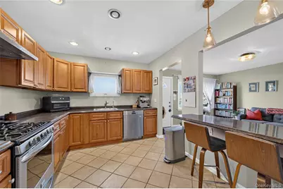 120 Bert Avenue, Westbury, NY 11590 - Photo 7