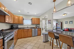 120 Bert Ave, Westbury, NY 11590 - Photo 7