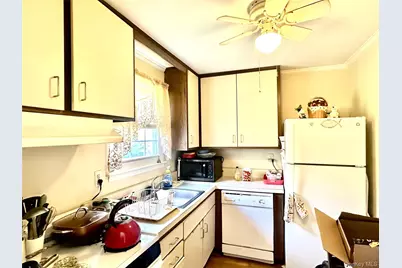 3922 Wilshire Lane #H, Oakdale, NY 11796 - Photo 5