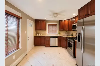 170 Uniondale Avenue, Uniondale, NY 11553 - Photo 7