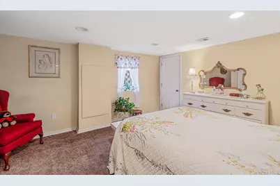 31 Sarah Drive, Lake Grove, NY 11755 - Photo 19