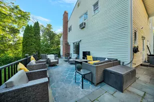 36 Combes Dr, Manhasset, NY 11030 - Photo 29