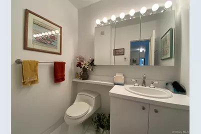 27010 Grand Central Parkway #7G, Floral Park, NY 11005 - Photo 9