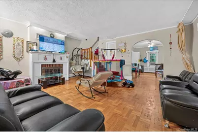 3236 Fish Avenue, Bronx, NY 10469 - Photo 17