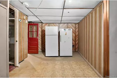 3236 Fish Avenue, Bronx, NY 10469 - Photo 7