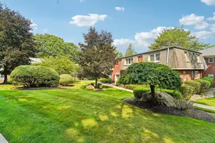 74 Bon Aire Cir, Suffern, NY 10901 - Photo 3