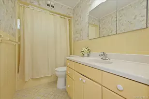 672 Westbury Ave, Westbury, NY 11590 - Photo 23