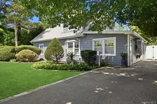 635 Whittier St, Westbury, NY 11590 - Photo 3