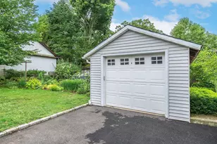 1 Raymond St, Glen Cove, NY 11542 - Photo 31