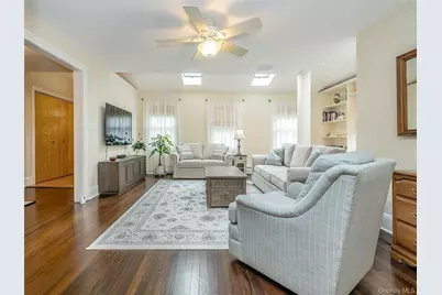 1 Raymond Street, Glen Cove, NY 11542 - Photo 5