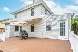 1 Raymond St, Glen Cove, NY 11542 - Photo 27