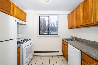 7 Lake Street #8-L, White Plains, NY 10603 - Photo 13
