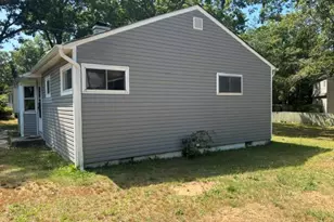 427 Doctors Path, Riverhead, NY 11901 - Photo 3