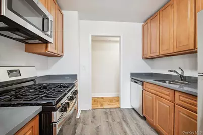 2 Washington Square #1G, Larchmont, NY 10538 - Photo 9