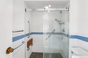 100 Hilton Ave, Garden City, NY 11530 - Photo 21