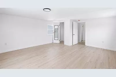 44 Broadway, Hamilton Beach, NY 11414 - Photo 17