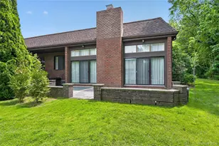 66 Chestnut Hill, Roslyn, NY 11576 - Photo 31