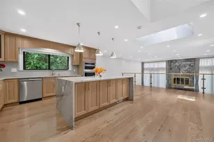 66 Chestnut Hill, Roslyn, NY 11576 - Photo 15