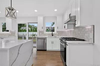238 N Oak Street, Massapequa, NY 11758 - Photo 21