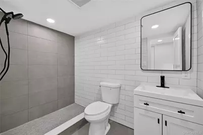 238 N Oak Street, Massapequa, NY 11758 - Photo 45