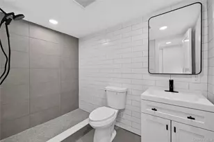 238 N Oak St, Massapequa, NY 11758 - Photo 45