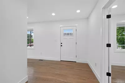 238 N Oak Street, Massapequa, NY 11758 - Photo 11