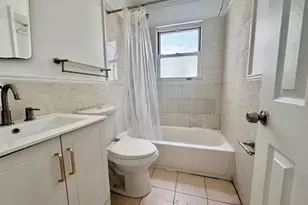 42-05 249th St, Little Neck, NY 11363 - Photo 15