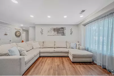 855 Skyline Drive, Coram, NY 11727 - Photo 7