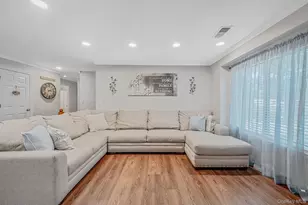 855 Skyline Dr, Coram, NY 11727 - Photo 7