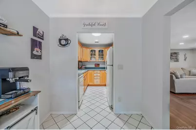 855 Skyline Drive, Coram, NY 11727 - Photo 15