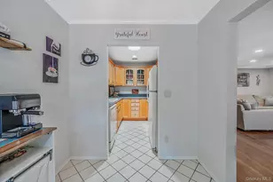 855 Skyline Dr, Coram, NY 11727 - Photo 15