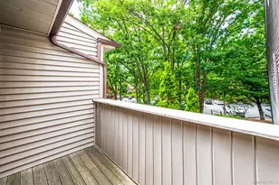 855 Skyline Dr, Coram, NY 11727 - Photo 17