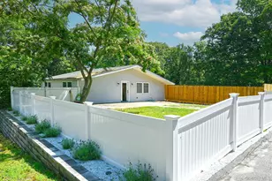 33 Robin Rd, Rocky Point, NY 11778 - Photo 3