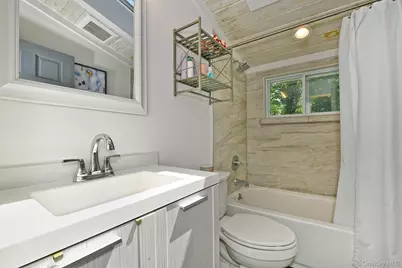 33 Robin Road, Rocky Point, NY 11778 - Photo 7