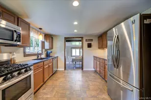 63 Martin Rd, Pleasant Valley, NY 12569 - Photo 5