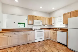 42 Oyster Cove Ln, Blue Point, NY 11715 - Photo 3
