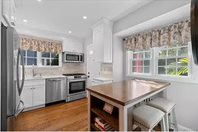 96 Huntington Road, Garden City, NY 11530 - Photo 7