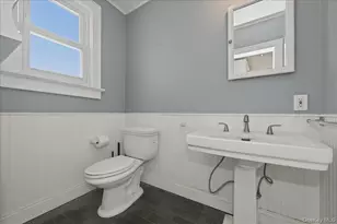 991 Cottage Pl, Baldwin, NY 11510 - Photo 17