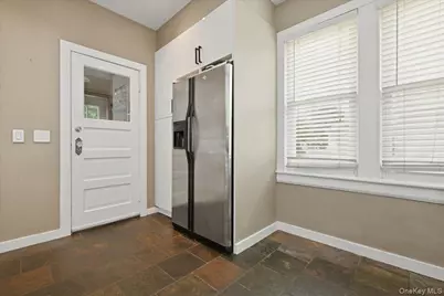991 Cottage Place, Baldwin, NY 11510 - Photo 15