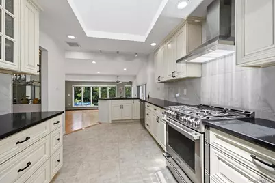 30 Harriet Drive, Syosset, NY 11791 - Photo 11