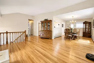 7 Sterling Dr, Lake Grove, NY 11755 - Photo 9