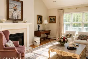 31 Joyces Way, Bay Shore, NY 11706 - Photo 3